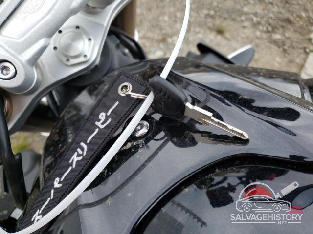 SMTN01PK9FJ676731 2015 TRIUMPH MOTORCYCLE SPEEDTRIPL photo no. 8